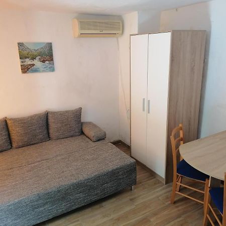 Apartman Milica Golubic  Exterior photo