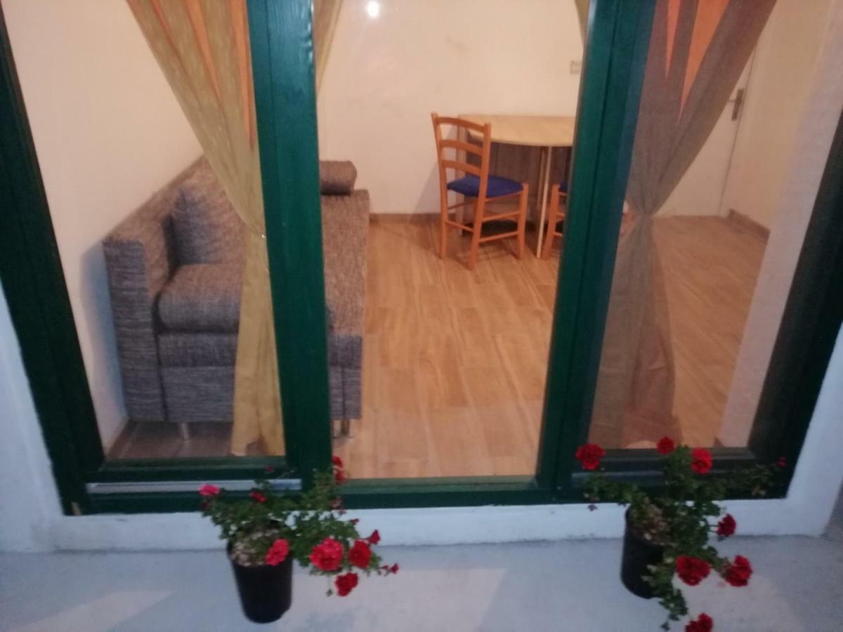 Apartman Milica Golubic  Exterior photo
